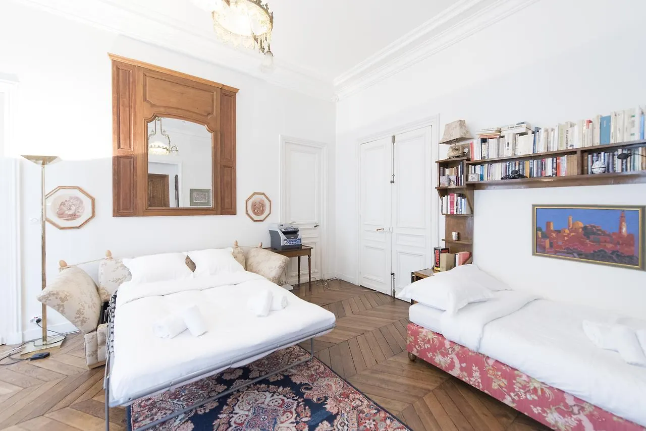 Veeve - Antique Charm By Arc De Triomphe Apartamento Paris 0*,  França